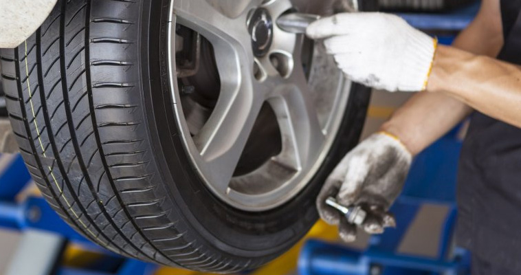 Оперативный ремонт шин – преимущество мобильного шиномонтажа